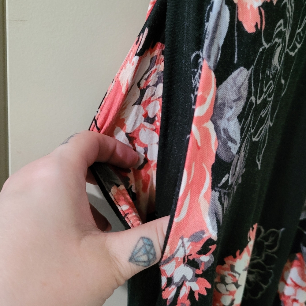 Torrid Black and Pink Floral Soft Knit Dress Size 2 - Picture 4 of 5